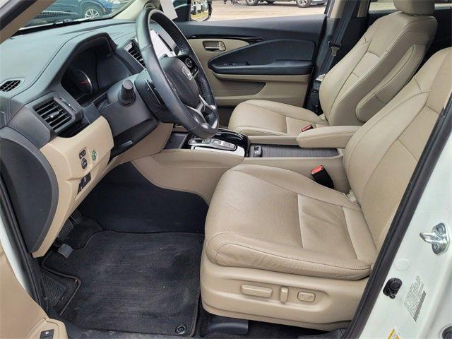 used 2022 Honda Pilot car, priced at $33,955