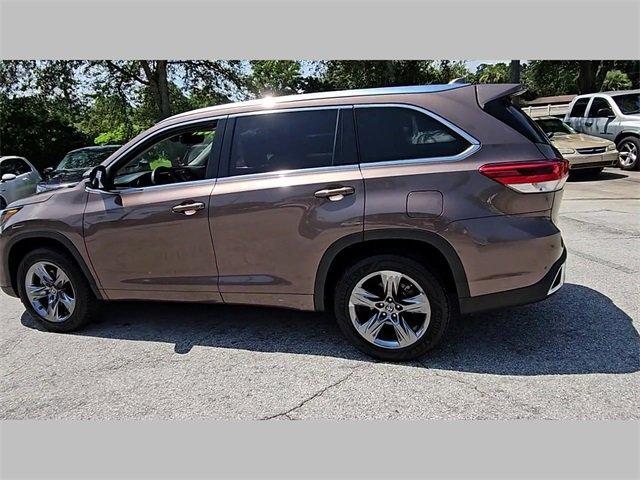 used 2019 Toyota Highlander car, priced at $25,604