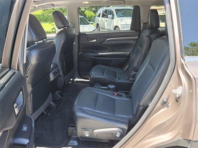 used 2019 Toyota Highlander car, priced at $25,604