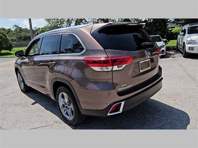 used 2019 Toyota Highlander car, priced at $25,604