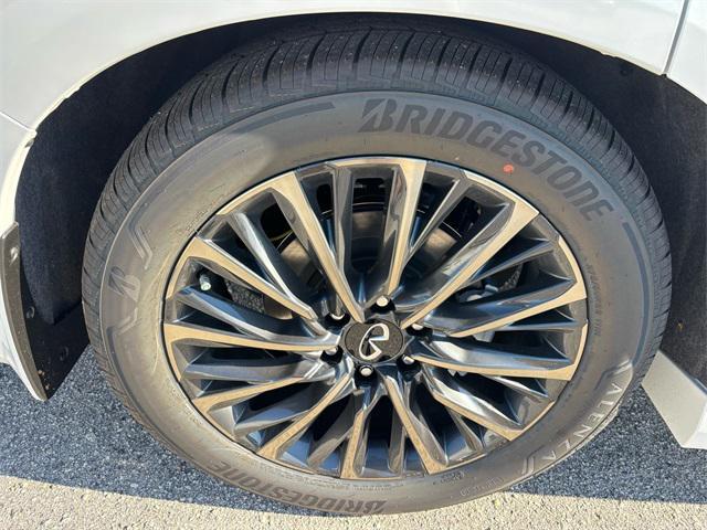 new 2026 INFINITI QX80 car, priced at $108,860