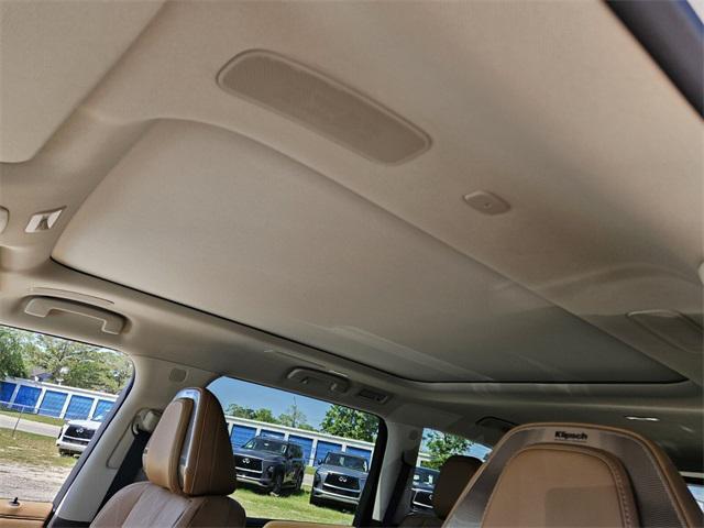 new 2025 INFINITI QX80 car, priced at $92,464