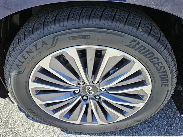 new 2025 INFINITI QX80 car, priced at $92,464