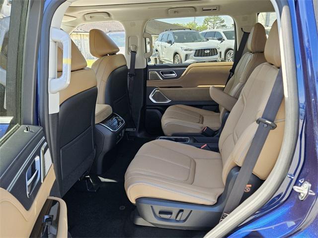 new 2025 INFINITI QX80 car, priced at $92,464