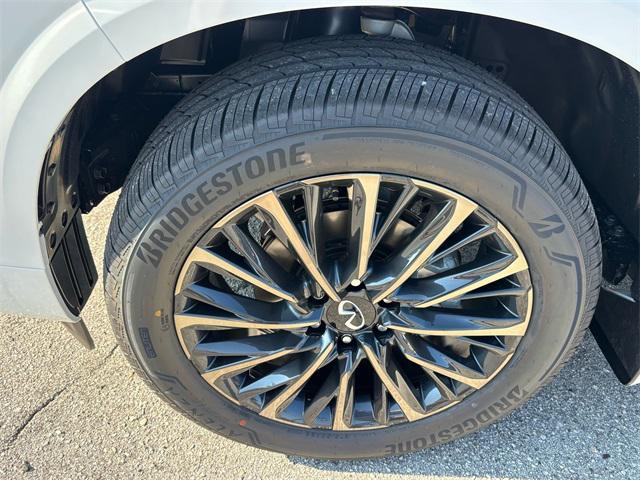 new 2026 INFINITI QX80 car, priced at $109,920