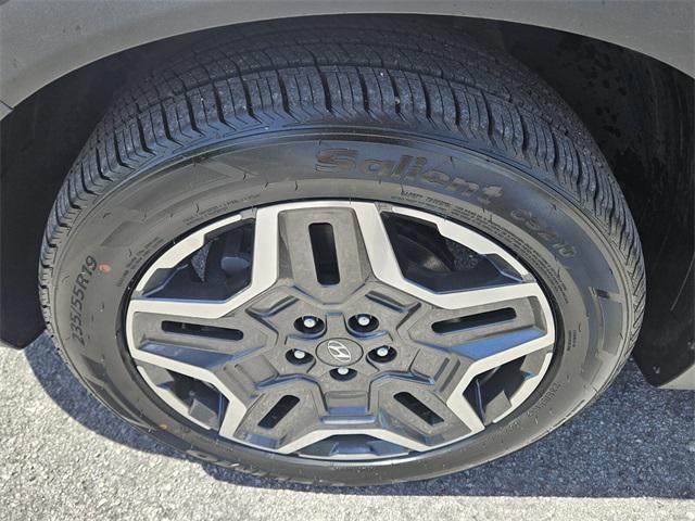 used 2023 Hyundai Santa Fe car, priced at $24,979
