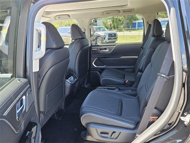 new 2025 INFINITI QX80 car, priced at $90,332