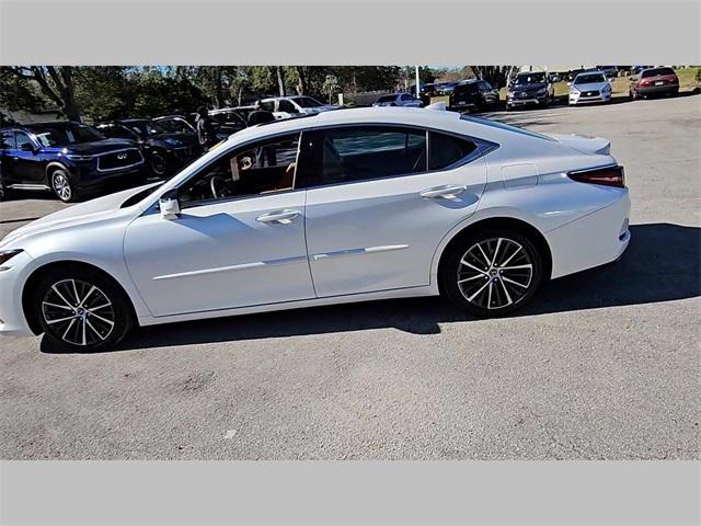 used 2022 Lexus ES 350 car, priced at $34,393