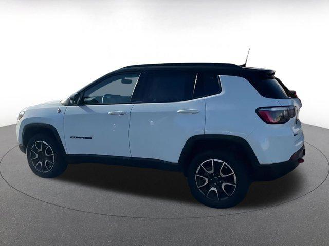 used 2025 Jeep Compass car, priced at $25,086