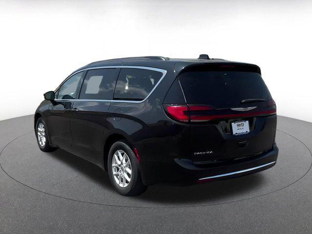 used 2022 Chrysler Pacifica car, priced at $20,617