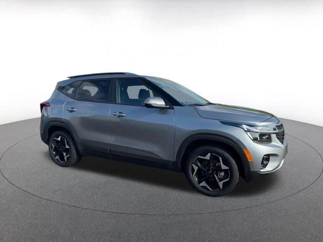 used 2025 Kia Seltos car, priced at $21,001