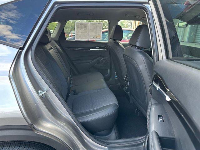 used 2025 Kia Seltos car, priced at $21,001