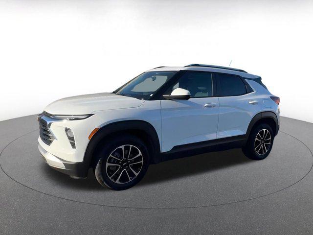 used 2025 Chevrolet TrailBlazer car, priced at $21,039