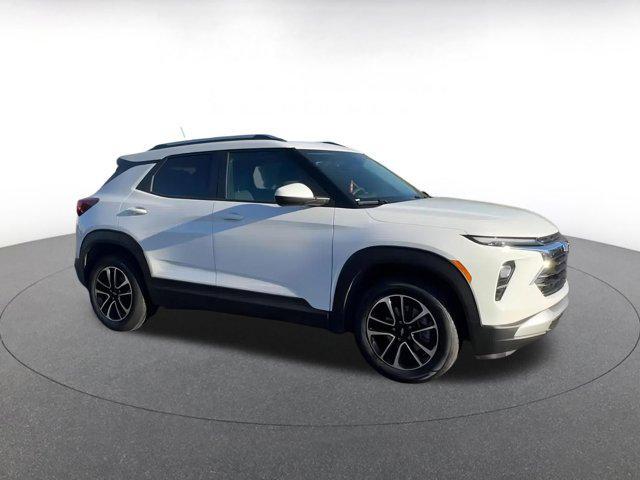 used 2025 Chevrolet TrailBlazer car, priced at $21,039