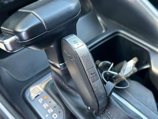 used 2024 Kia Sorento car, priced at $25,194