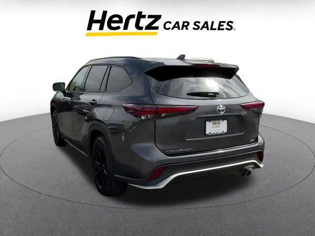 used 2024 Toyota Highlander car, priced at $40,456