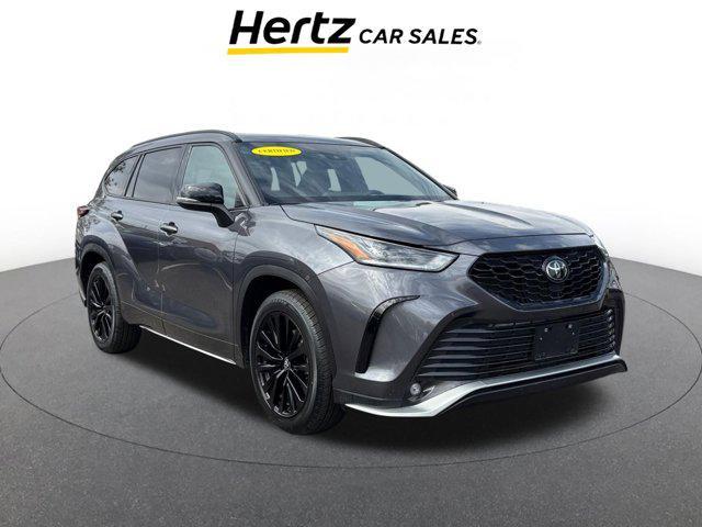 used 2024 Toyota Highlander car, priced at $40,069