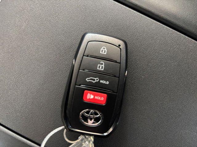 used 2024 Toyota Highlander car, priced at $40,456