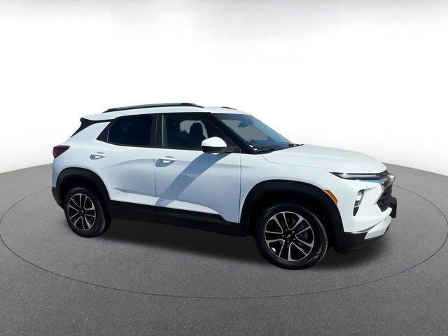 used 2025 Chevrolet TrailBlazer car, priced at $20,926