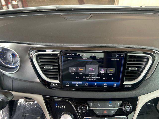 used 2024 Chrysler Pacifica car, priced at $32,536