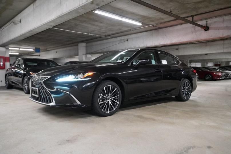 new 2025 Lexus ES 300h car, priced at $48,170