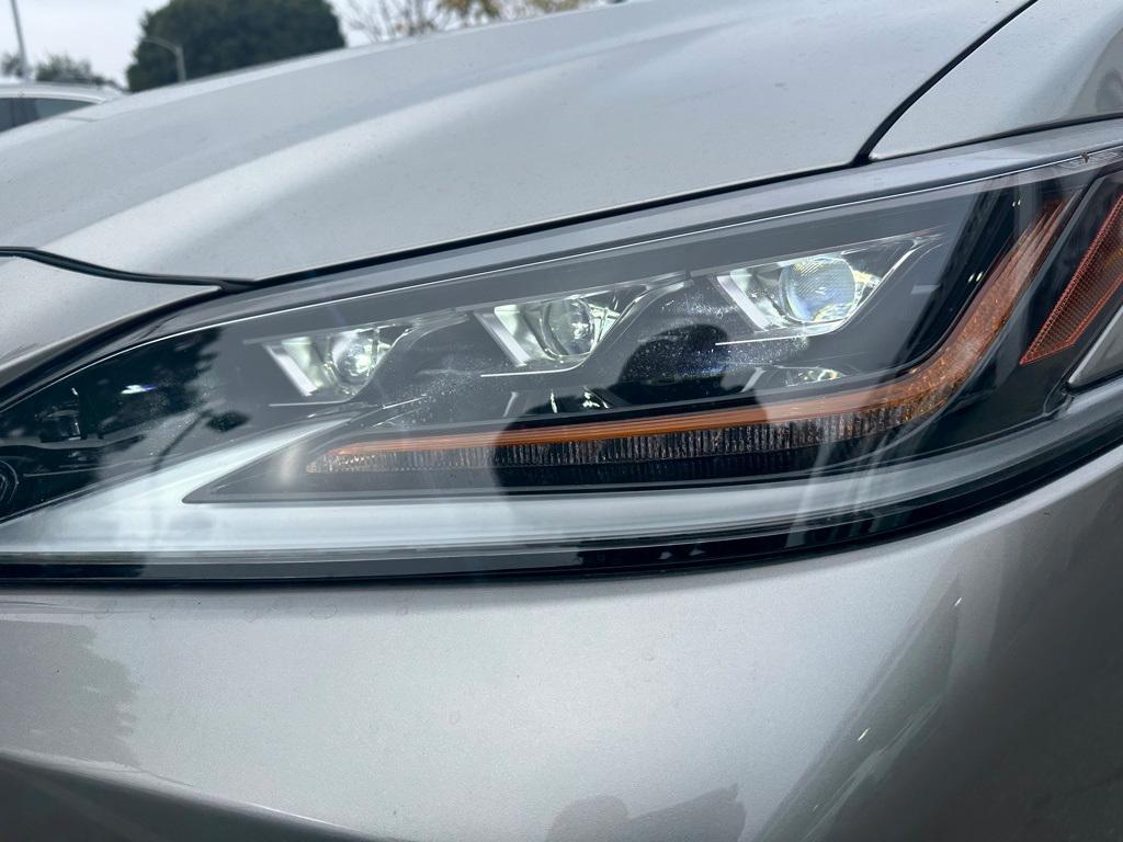 used 2021 Lexus ES 350 car, priced at $35,688