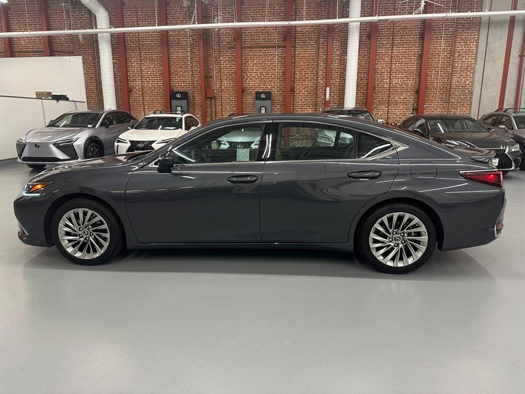 used 2023 Lexus ES 300h car, priced at $46,988