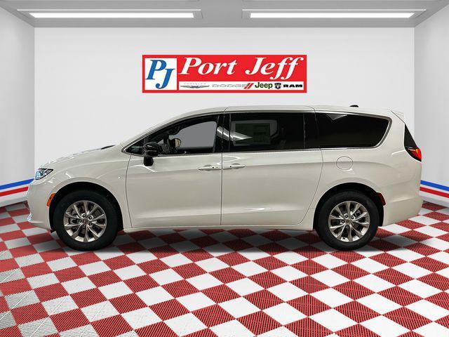 new 2025 Chrysler Pacifica car, priced at $49,035