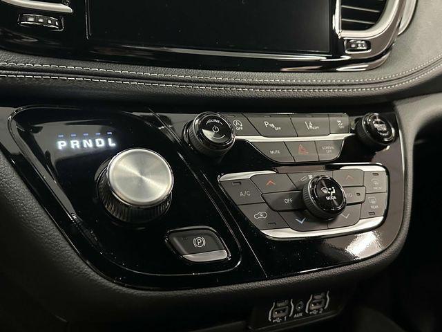 new 2025 Chrysler Pacifica car, priced at $49,035