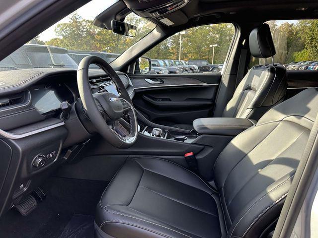 new 2025 Jeep Grand Cherokee car