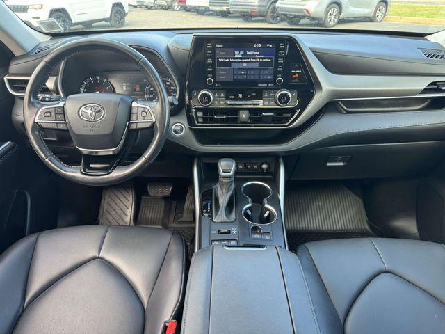 used 2021 Toyota Highlander car, priced at $30,794