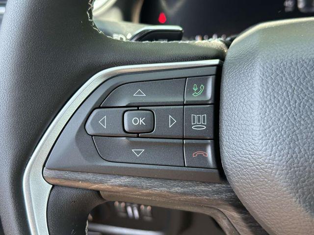 new 2025 Jeep Grand Cherokee L car