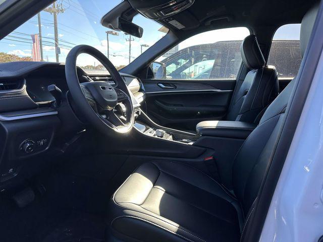 new 2025 Jeep Grand Cherokee car