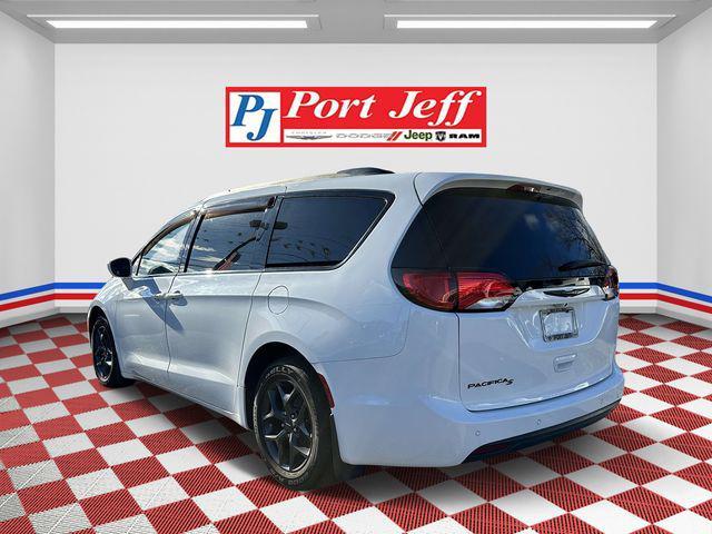 used 2020 Chrysler Pacifica car, priced at $19,998