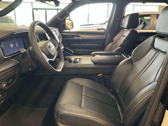 new 2025 Jeep Wagoneer L car