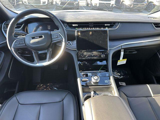 new 2025 Jeep Grand Cherokee L car