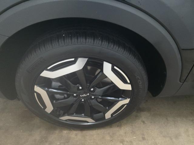 used 2024 Kia Telluride car, priced at $35,271