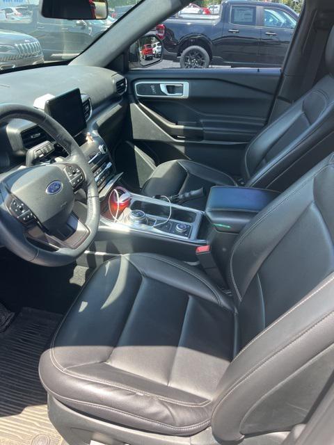 used 2020 Ford Explorer car