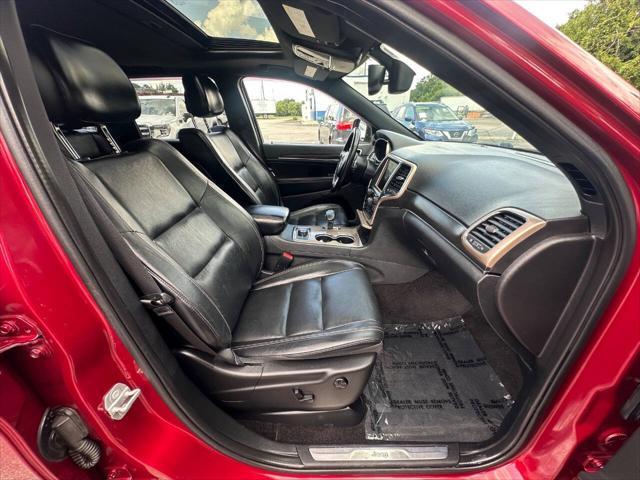 used 2015 Jeep Grand Cherokee car, priced at $12,900