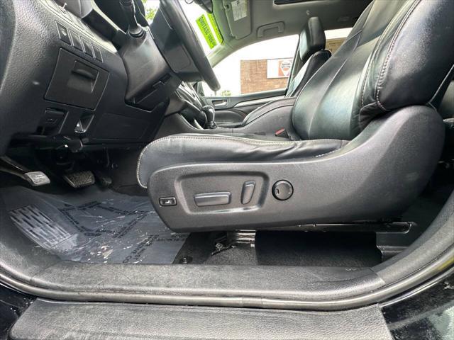 used 2015 Toyota Highlander car, priced at $18,900