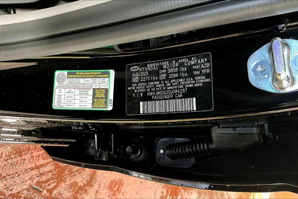 new 2025 Hyundai Elantra car, priced at $22,644