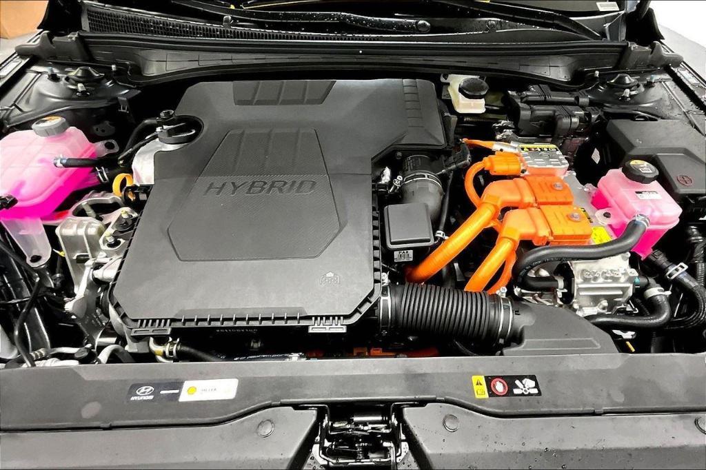 new 2025 Hyundai ELANTRA HEV car, priced at $26,267