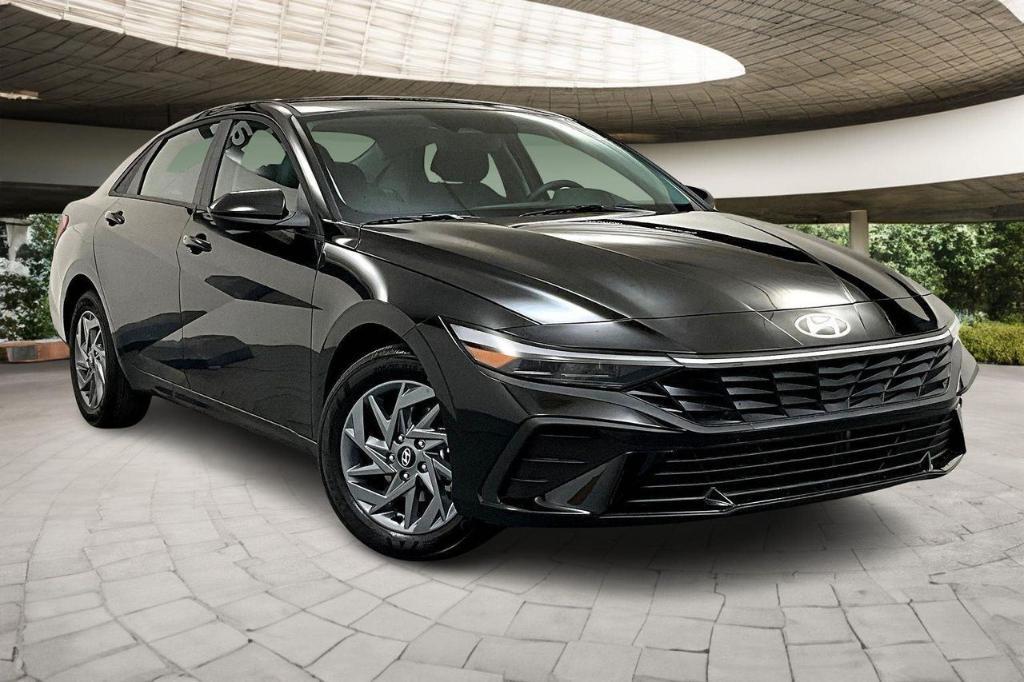 new 2025 Hyundai ELANTRA HEV car, priced at $25,587