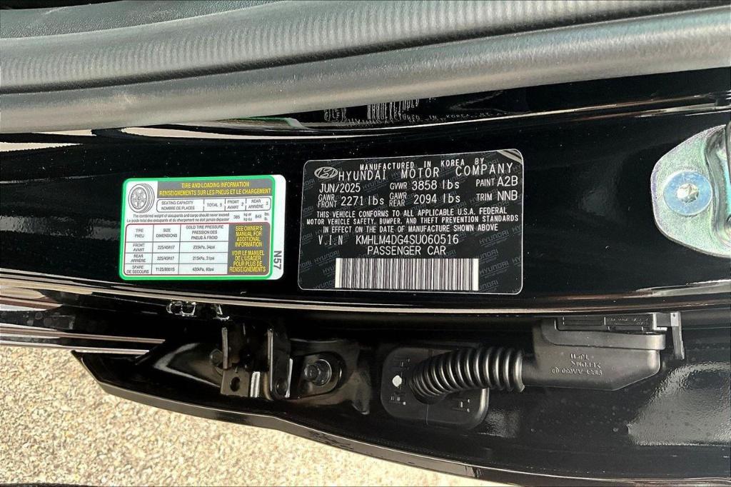 new 2025 Hyundai Elantra car, priced at $22,595