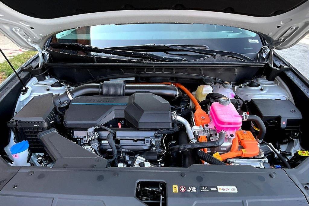 new 2025 Hyundai TUCSON Hybrid car, priced at $31,315