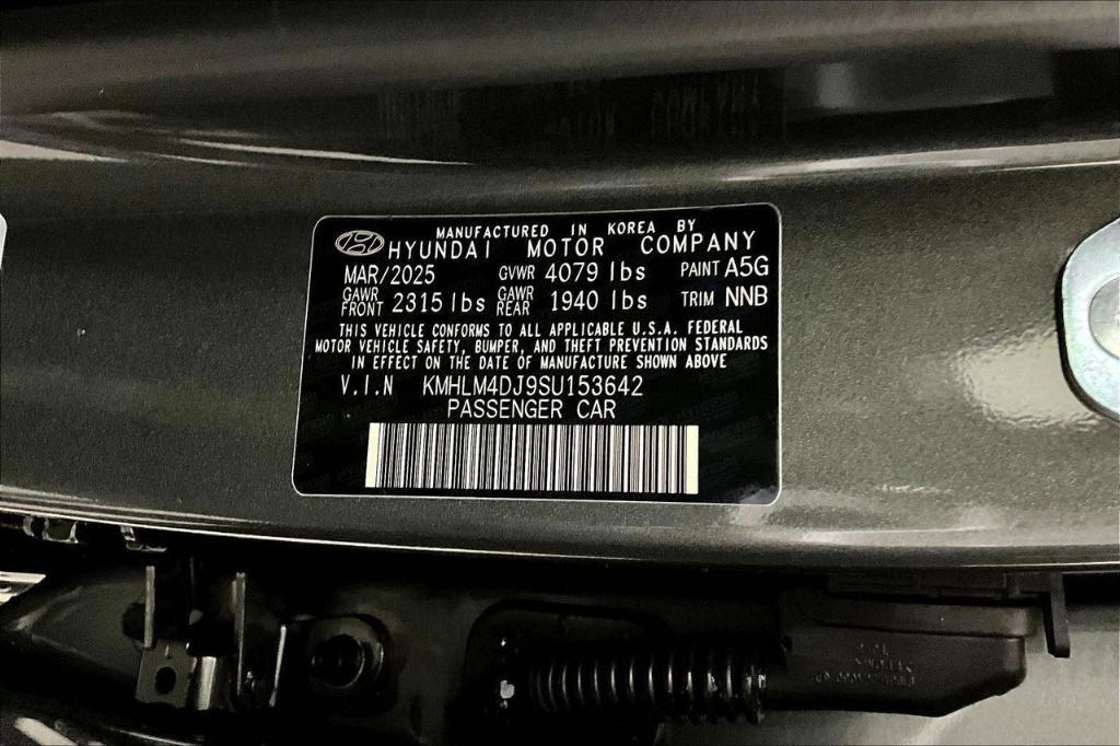 new 2025 Hyundai ELANTRA HEV car, priced at $27,210
