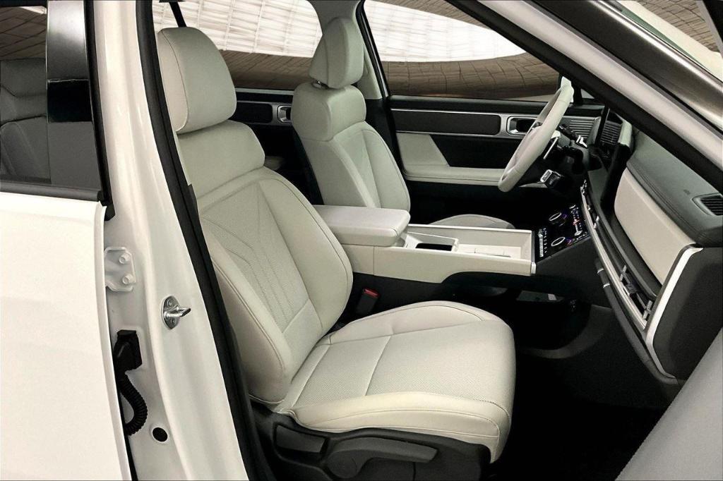 new 2025 Hyundai Santa Fe car, priced at $40,685