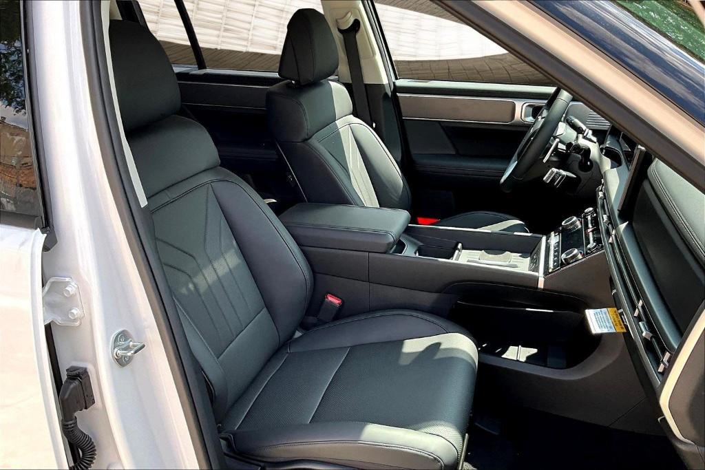 new 2025 Hyundai Santa Fe car, priced at $39,854