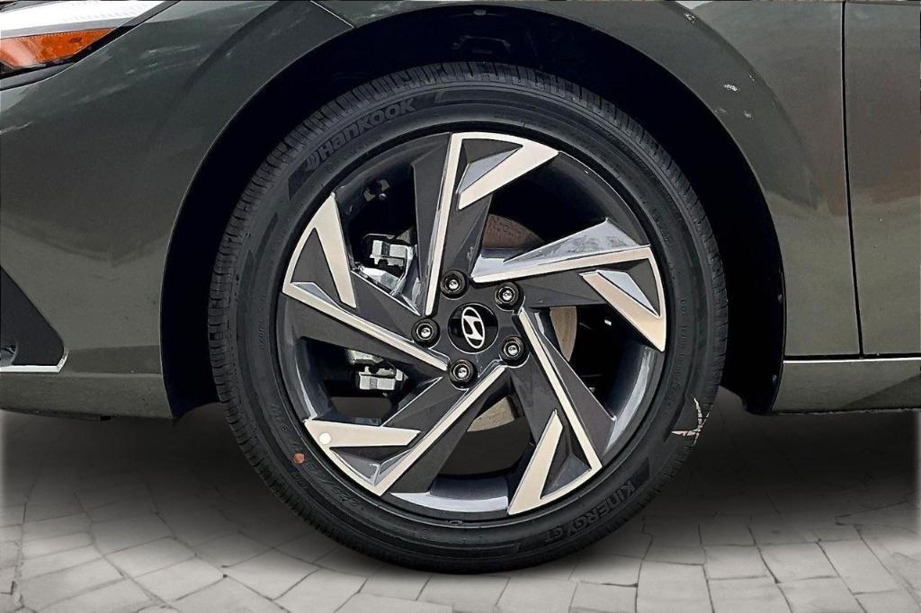 new 2025 Hyundai Elantra car, priced at $22,644