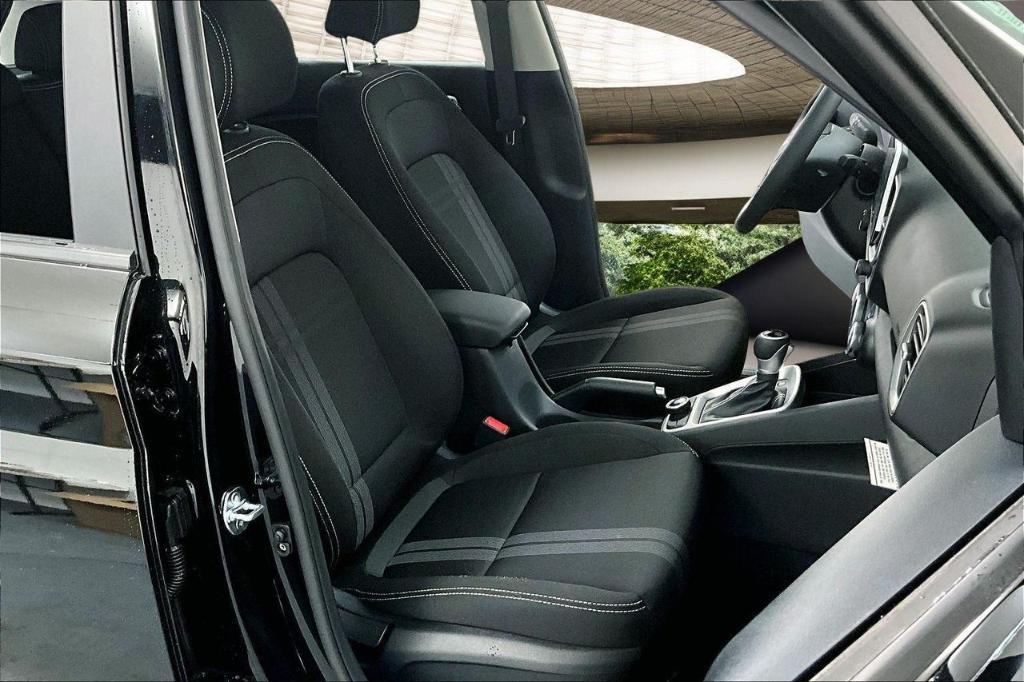 new 2025 Hyundai Venue car, priced at $22,715